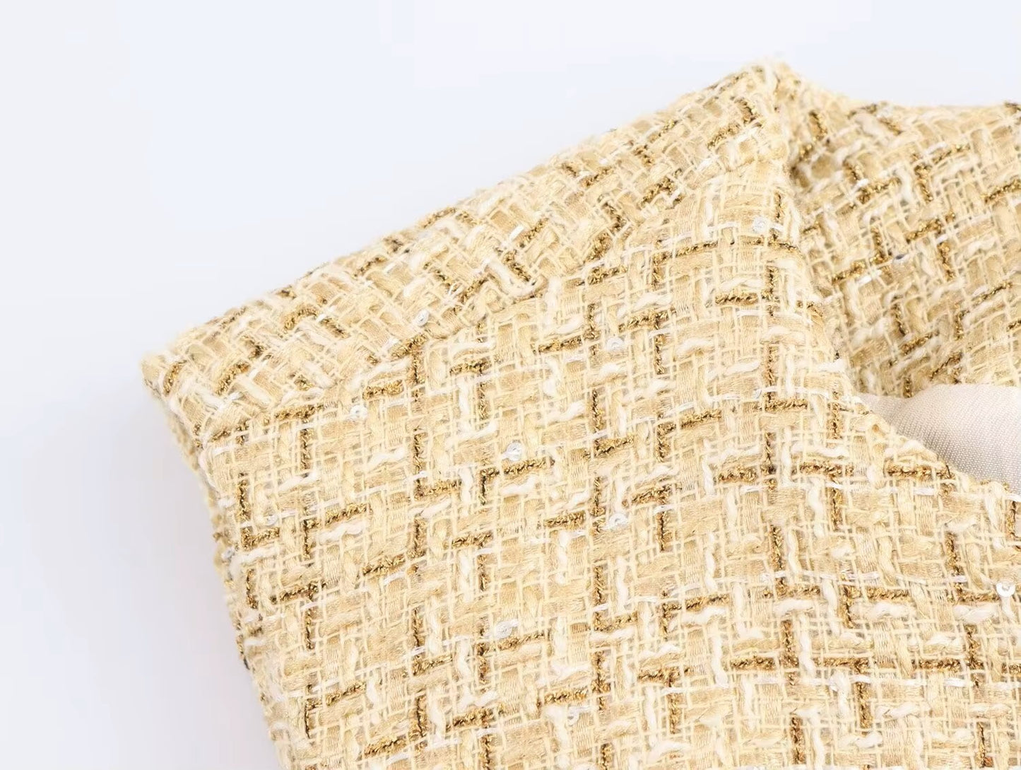 Women's tweed vest with belt