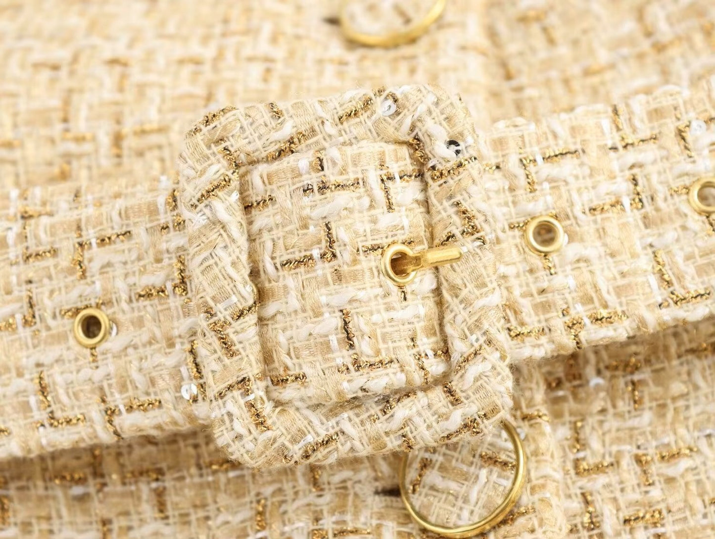 Women's tweed vest with belt