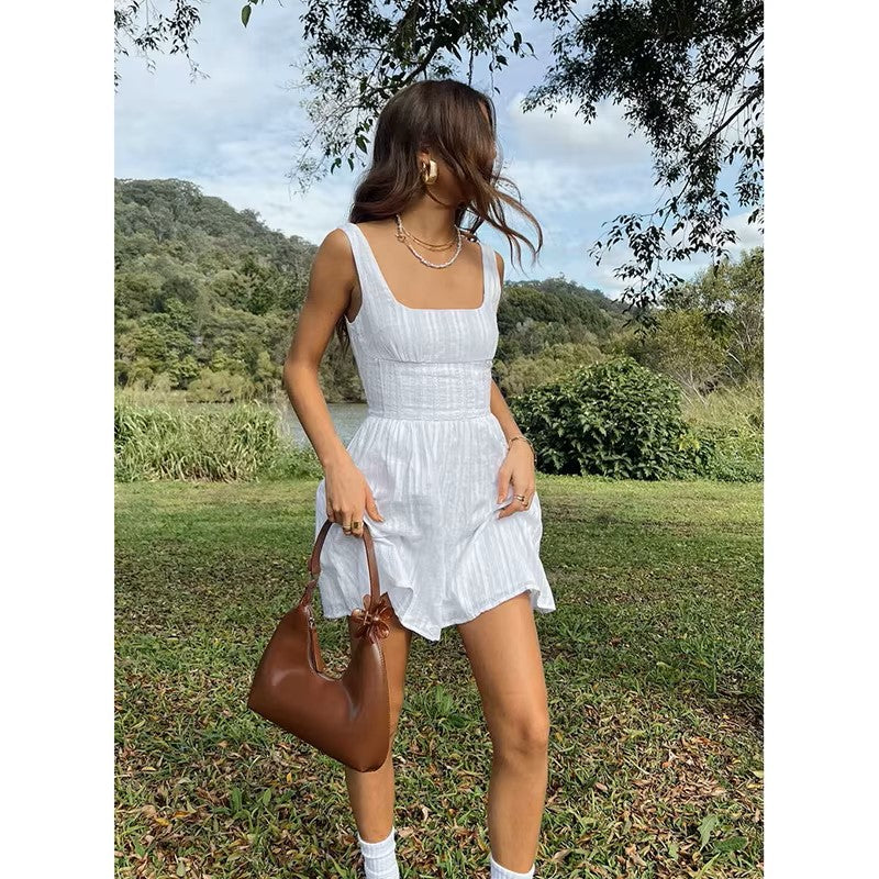 Short dress with straps