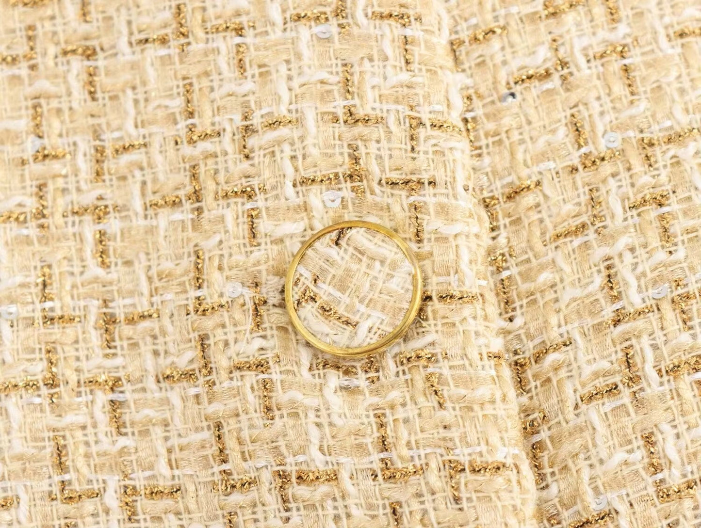 Women's tweed vest with belt