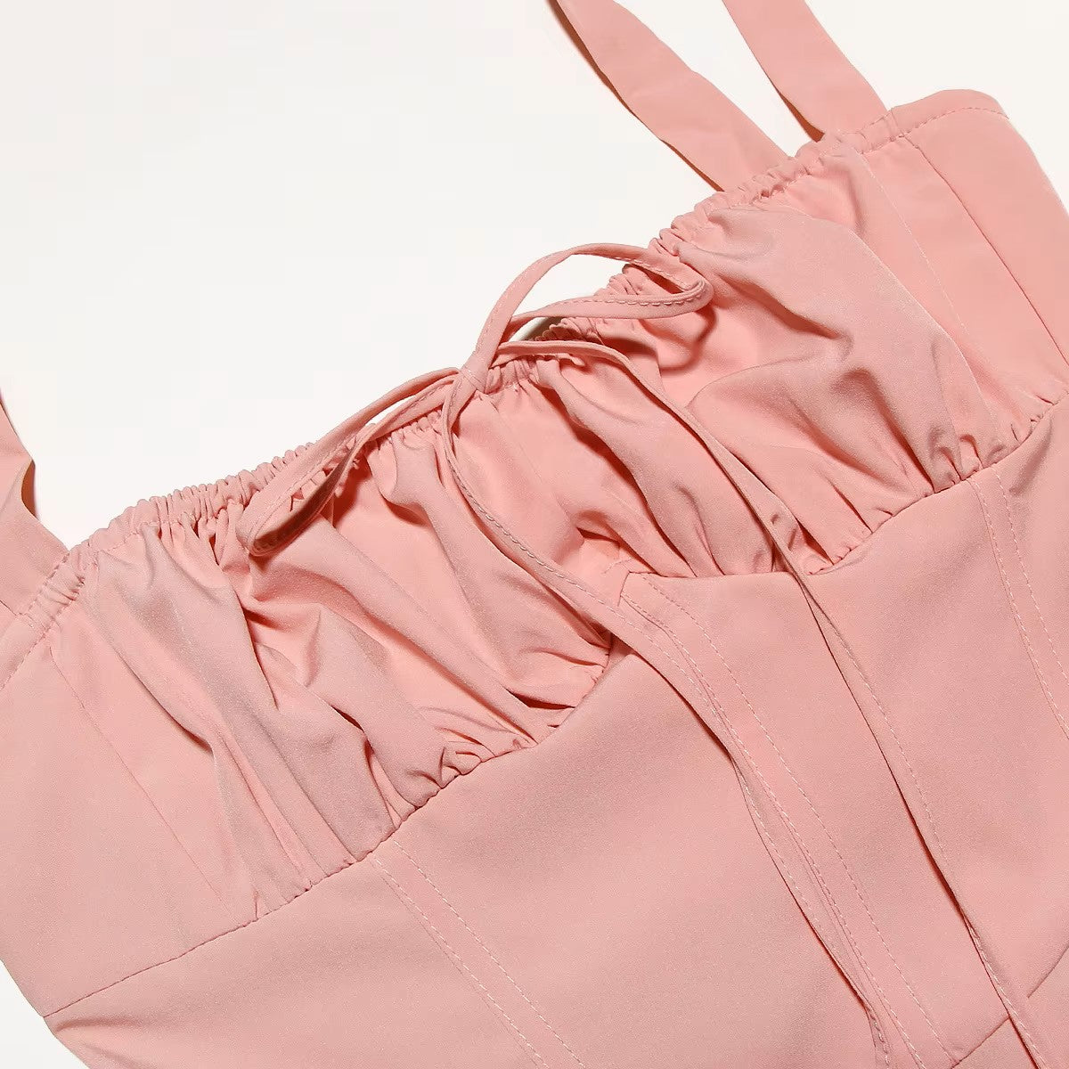 Elegant dress with laces