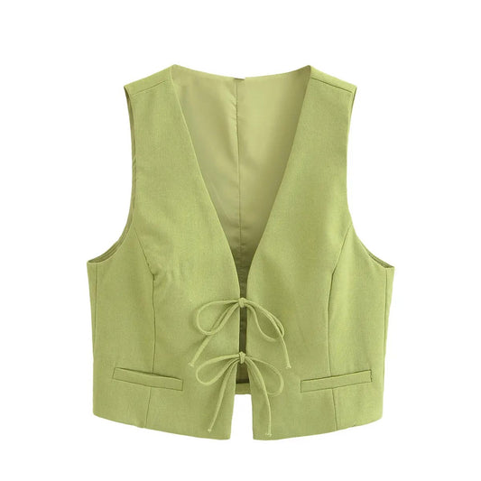 Lightweight vest with laces