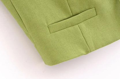 Lightweight vest with laces