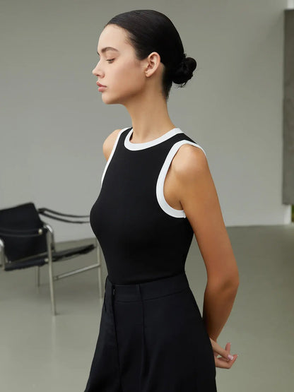 Basic sleeveless t-shirt