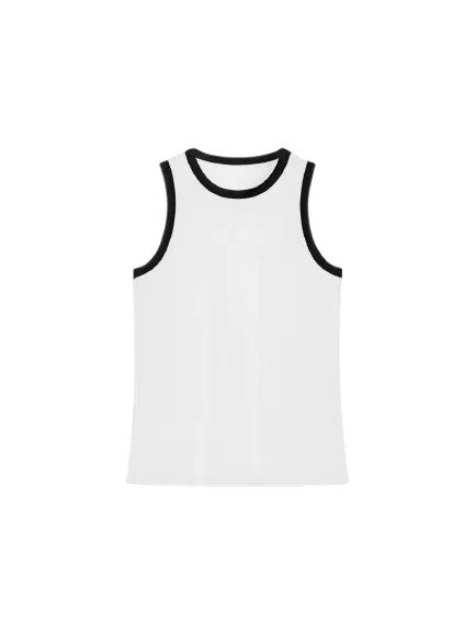 Basic sleeveless t-shirt