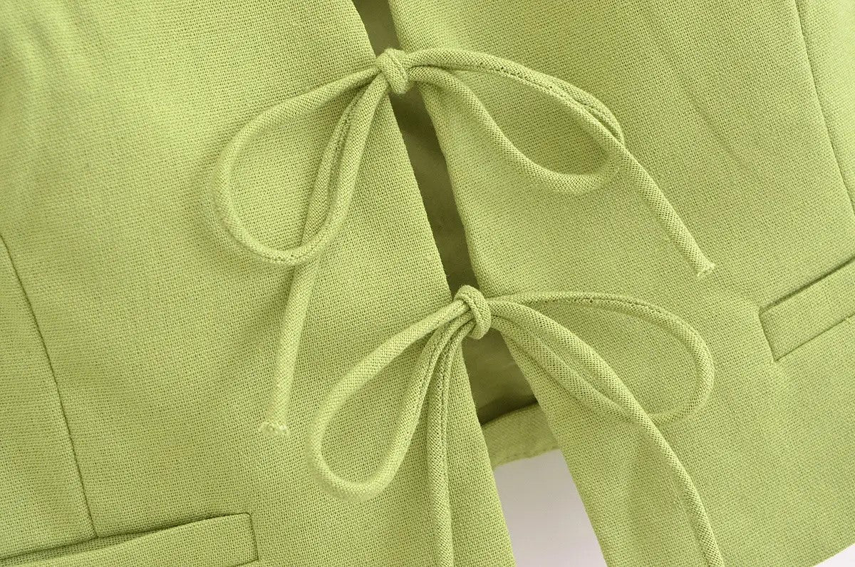 Lightweight vest with laces