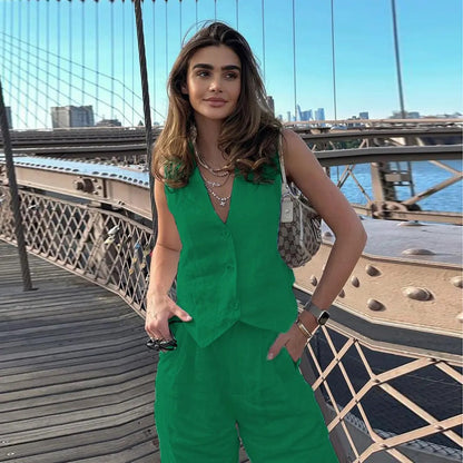 Coordinated vest and pants