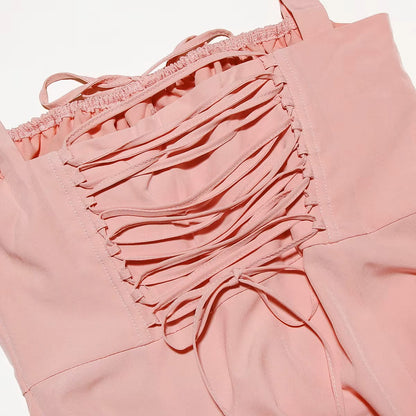 Elegant dress with laces